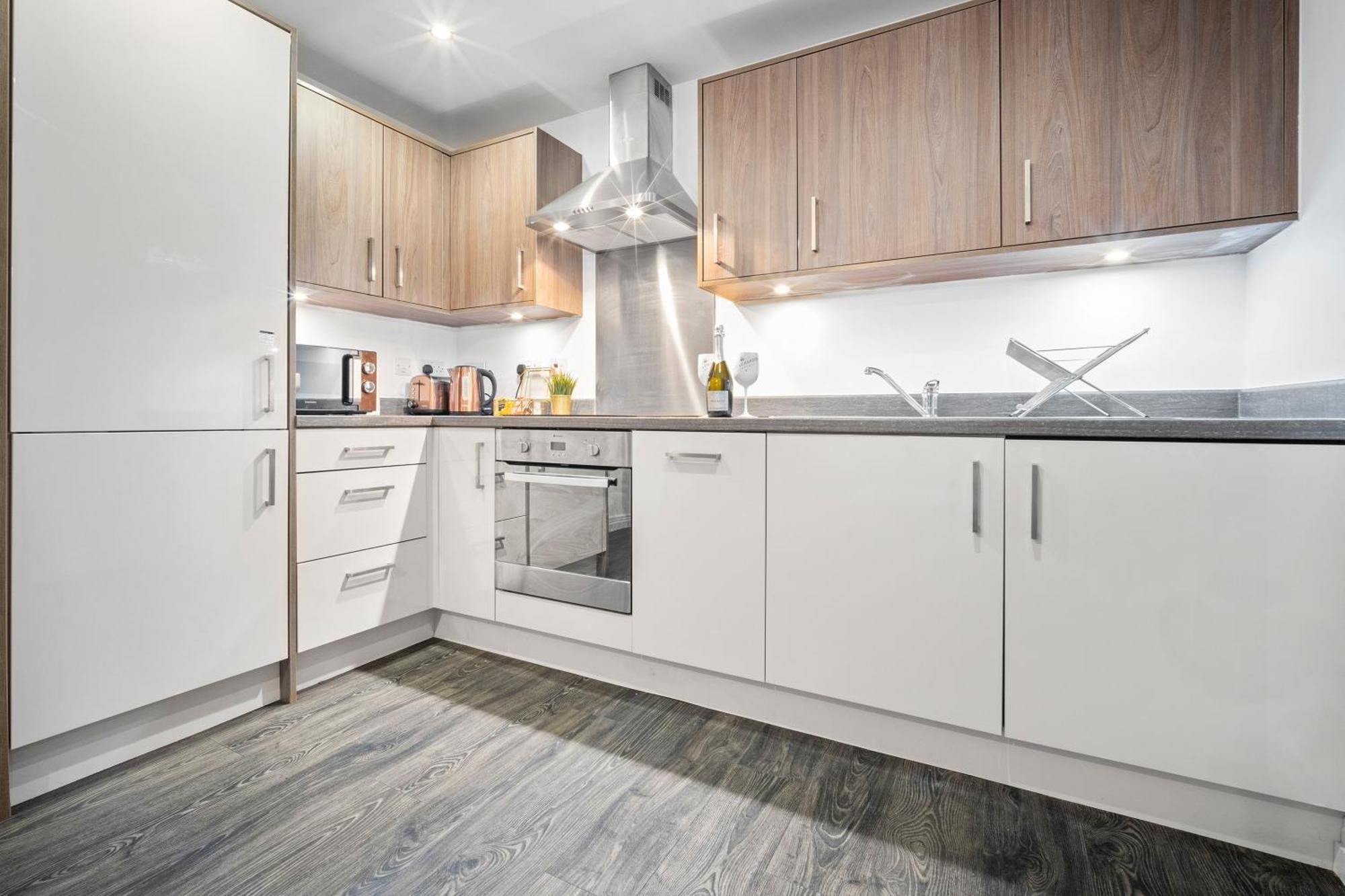 New Luxe Apartment - Secure Parking - Birmingham City Centre - Netflix - Wifi - Top Rated - 54M Εξωτερικό φωτογραφία